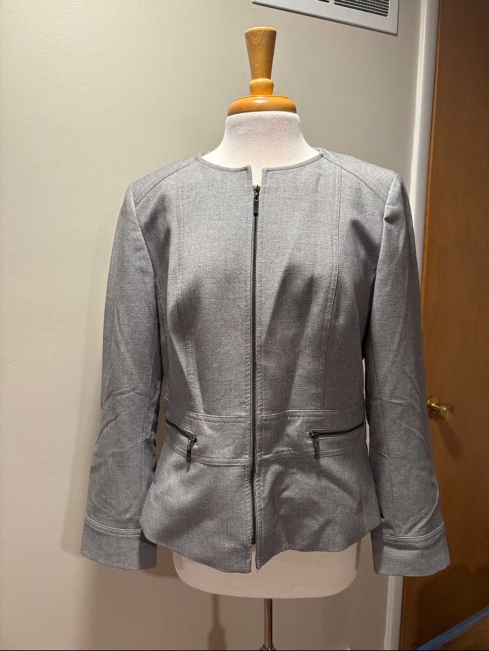 Tahari Light Gray Zip-Front Blazer Jacket